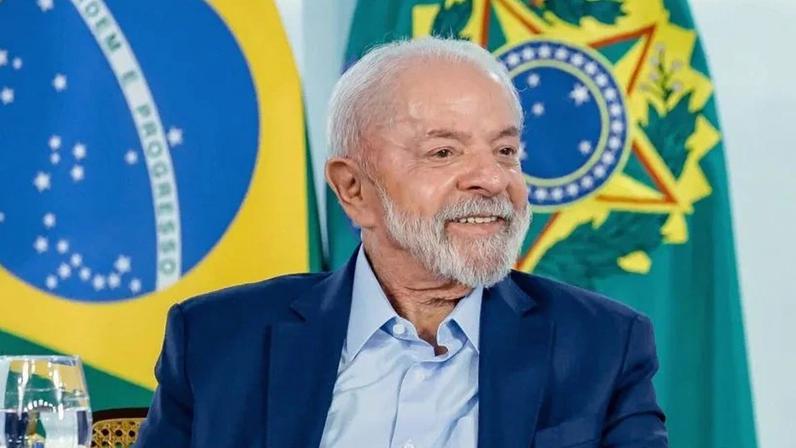 Projeto integra as diretrizes da Nova Indústria Brasil e do Complexo Econômico-Industrial da Saúde; na foto, Lula