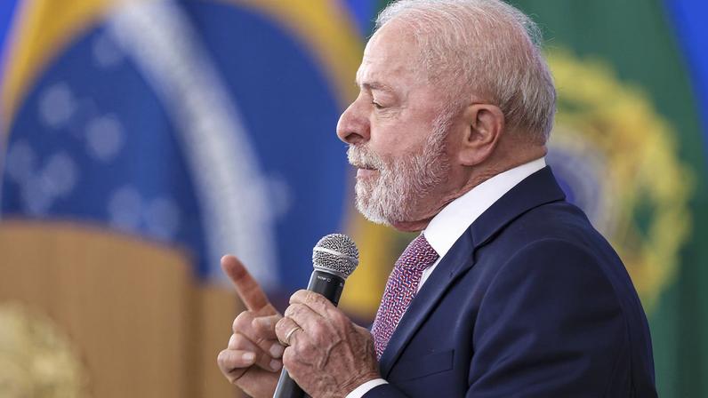 Preço dos combustíveis vira campo de disputa entre Lula e governadores
