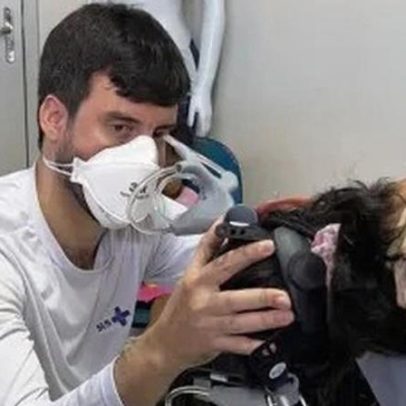 Médico elabora receitas com desenhos para pacientes analfabetos