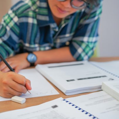 Estudantes de MIT ajudam alunos do ensino médio a aprender cálculo