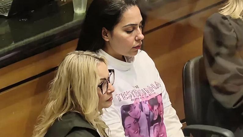 Monique Medeiros, mãe de Henry Borel, em julgamento da morte do próprio filho • CNN Brasil