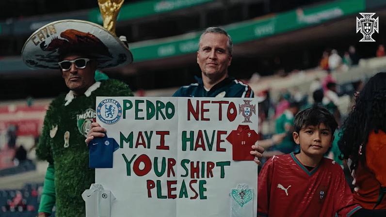 Confira o melhor dos bastidores do empate entre Portugal e México na reinauguração do estádio Azteca, na Cidade do México.