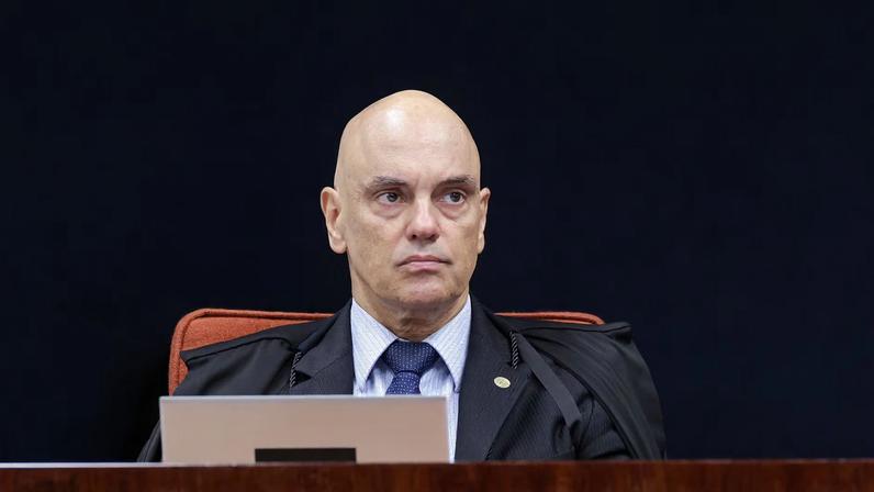 Moraes restringiu pessoas que podem visitar Bolsonaro durante domiciliar