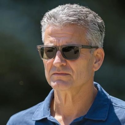Novo CEO da Disney observa reveses em Epic e OpenAI na estreia