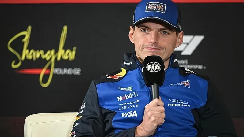 Max Verstappen causou climão durante coletiva