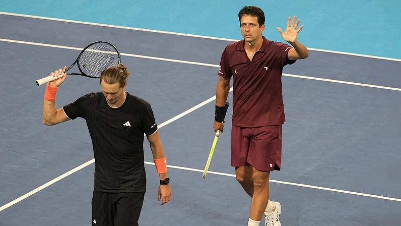 Após vitórias, Melo se prepara para estreia no IW