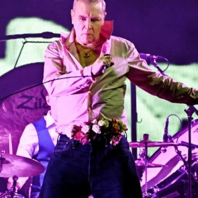 Morrissey cancela show por falta de sono e estado catatônico