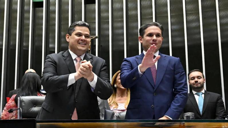 Hugo Motta e Davi Alcolumbre articulam calendário com votações virtuais no Congresso em meio à repercussão do caso Banco Master (Foto: Marcos Oliveira/Agência Senado)