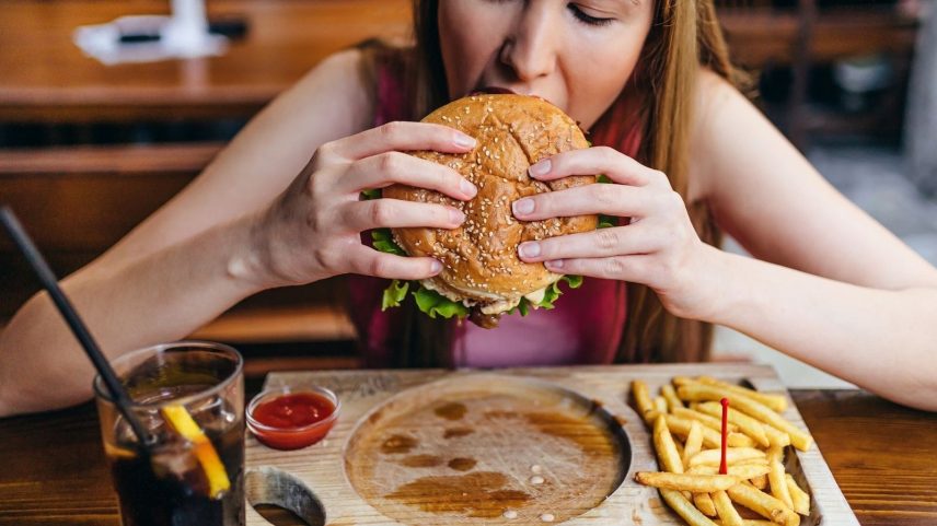 Ultraprocessados podem comprometer a fertilidade feminina