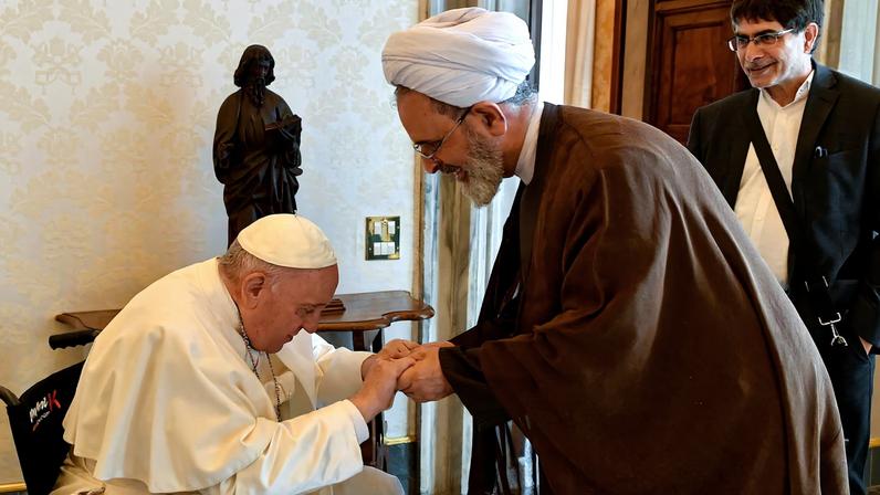 Pope Francis receives Ayatollah Alireza Arafi, president of Islamic Seminaries of Iran, and entourage in a private audience at the Vatican May 30, 2022. Vatican Media/Handout via REUTERS THIS IMAGE HAS BEEN PROVIDED BY A THIRD PARTY/File Photo