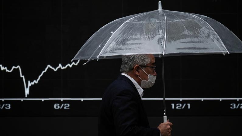 A transferência patrimonial global nos próximos 20 anos é estimada em US$ 83 trilhões, dos quais US$ 74 trilhões entre gerações Foto: Eugene Hoshiko/AP