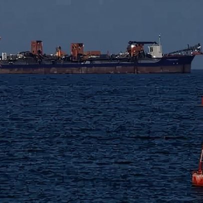 Navios do Paquistão, China e Índia cruzam o Estreito de Ormuz