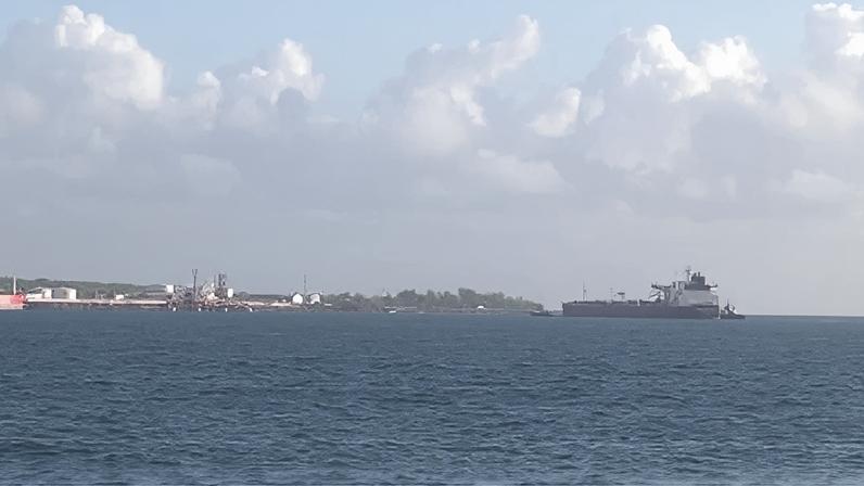 Navio petroleiro russo entra no porto de Matanzas, em Cuba
