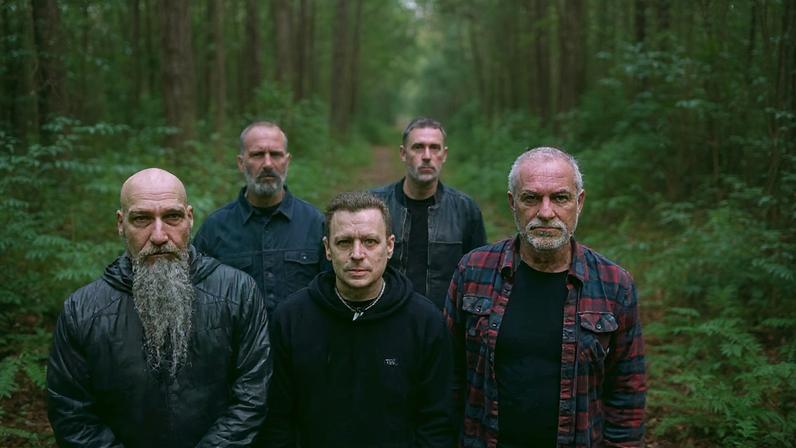 Neurosis lança 1º álbum em uma década após expulsão do vocalista e Aaron Turner