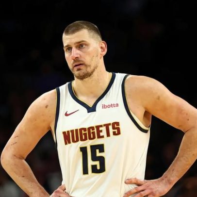 Nikola Jokic faz triplo-duplo e Nuggets vencem Suns