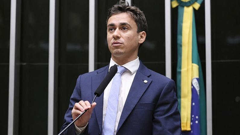 Nikolas chama projeto de lei sobre misoginia de 'loucura'