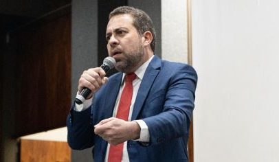 Boulos critica governadores por omissão na alta dos combustíveis