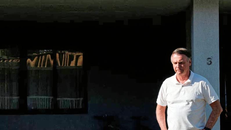 Bolsonaro permanece estável, mas exames pioram, diz nota médica