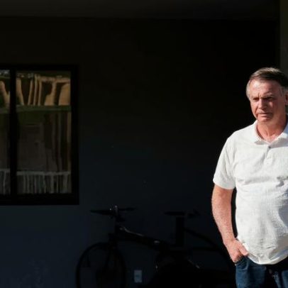 Bolsonaro busca aprovação judicial para visita de assessor de Trump à prisão