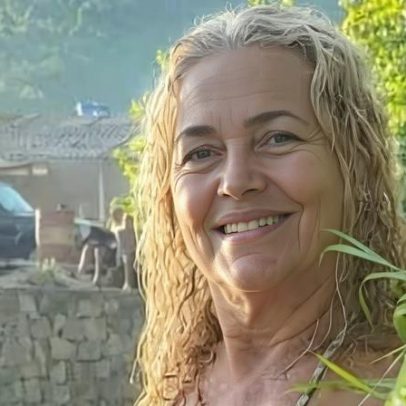 Homem suspeito de matar cabeleireira se apresenta à polícia no RJ