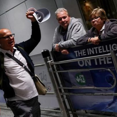 Milhares buscam sair do Golfo diante do conflito com o Irã, sem caminho fácil