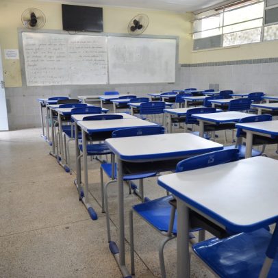 Paraíba terá mil professores convocados até junho, anuncia Wilson Filho