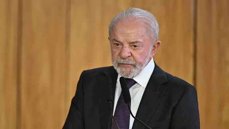 Lula tenta reformular equipe econômica antes das eleições