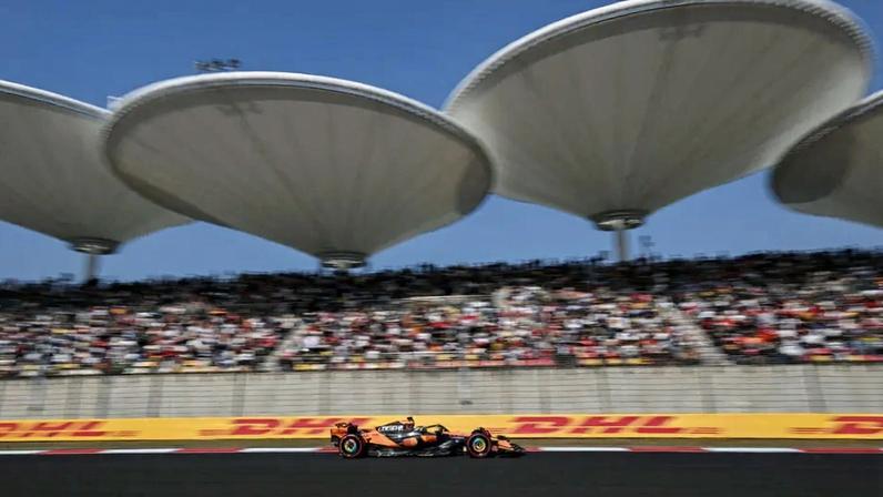 Oscar Piastri em classificação no GP da China pela F1 2025 (Foto: GREG BAKER / AFP)