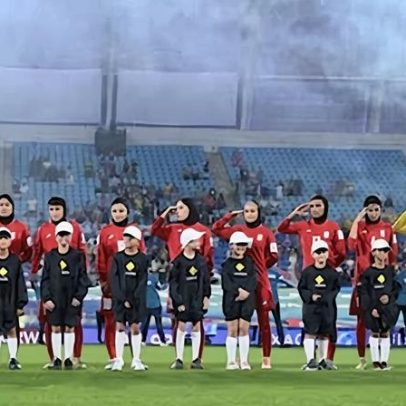 Cinco jogadoras iranianas fogem seleção na Austrália por não cantarem o hino