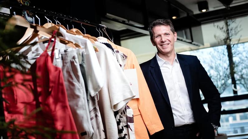 Moda CEO Fábio Adegas Faccio fala à Bloomberg Línea sobre lucro recorde, expansão acelerada e a convicção de que as ações da Renner seguem abaixo do valor que deveriam.