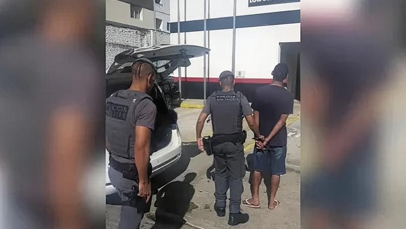 Homem foi preso após ex-companheira acionar emergência em aplicativo SP Mulher Segura