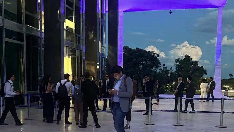 Prédio precisou ser esvaziado às pressas, mas ninguém se feriu
