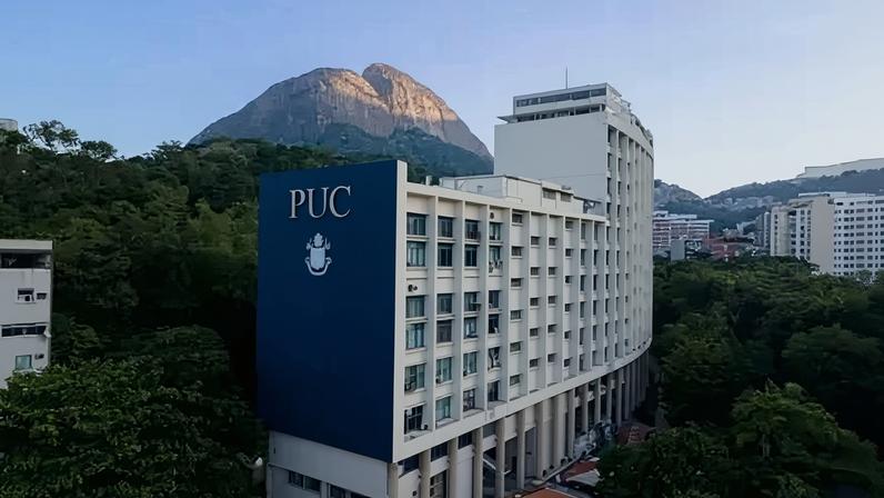 PUC-RJ divulgou datas referentes ao vestibular 2026