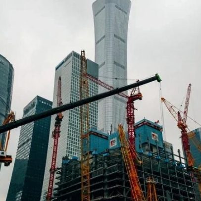 Lucros industriais na China sobem no início de 2026