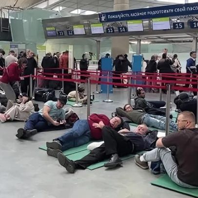 Mais de cem voos afetados em São Petersburgo após ataque de drones