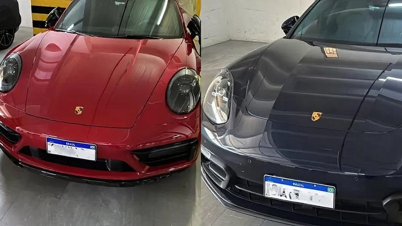 Na imagem, duas porsches apreendidas pela PF: Porsche 911 Car GTS (2024) e Porsche Panamera 4SEHY (2023), avaliadas juntas em mais de R$ 1,8 milhão