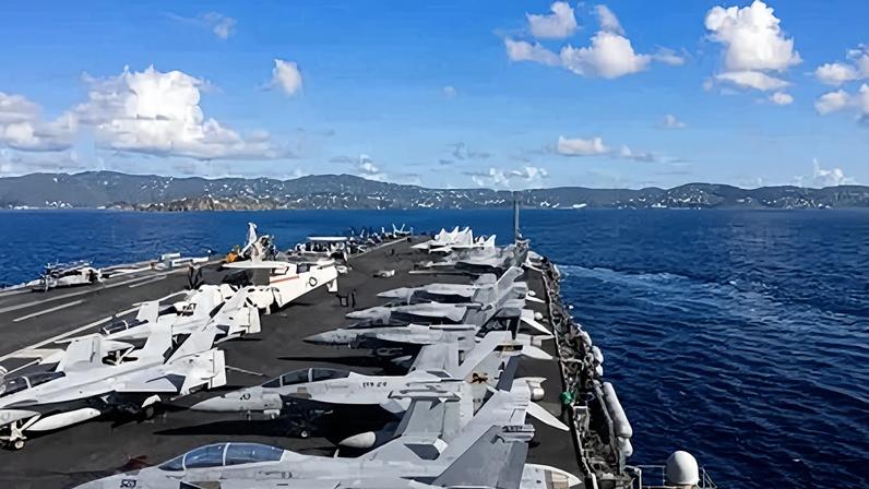 Porta-aviões USS Gerald R. Ford