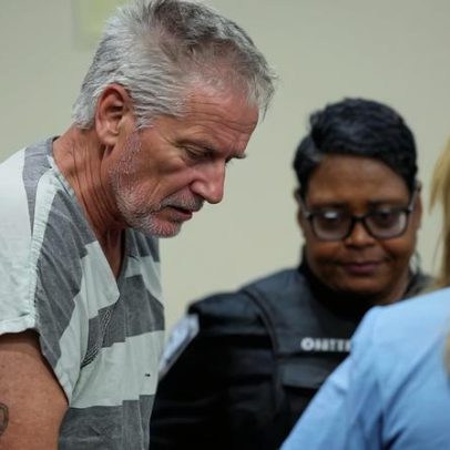 Pai do suspeito de tiroteio escolar em Atlanta é condenado por assassinato