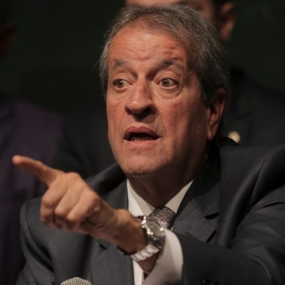 Valdemar: resolver problemas da família Bolsonaro é chave para Flávio