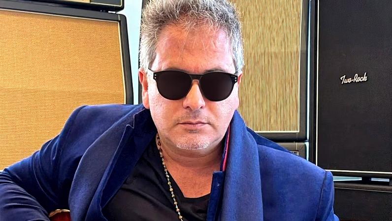 Edu Cristófaro, maior colecionador mundial de guitarras Gibson