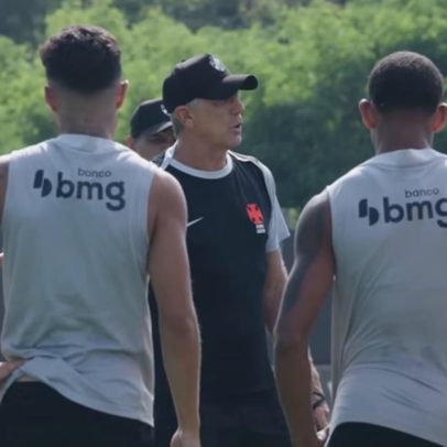 Renato Gaúcho faz ajustes no Vasco durante pausa