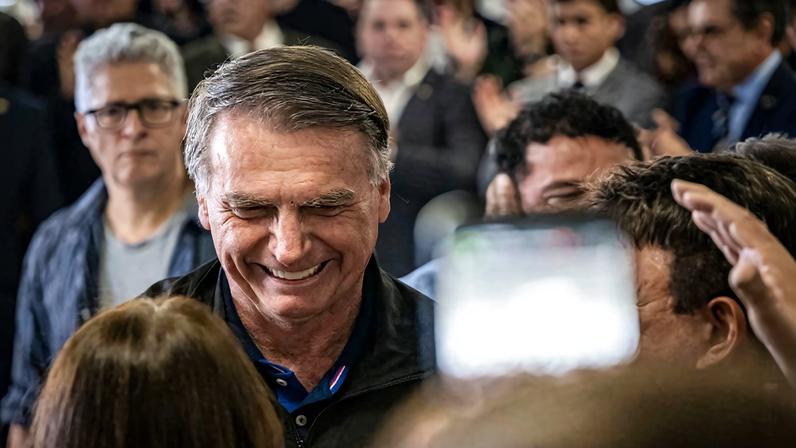 Jair Bolsonaro ficará em prisão domiciliar por 90 dias