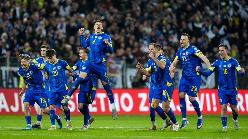 Seleção da Bósnia comemora vaga na Copa do Mundo