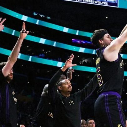 Austin Reaves vira opção de troca para o Bucks