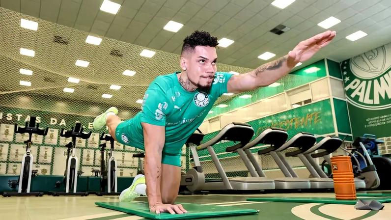 Paulinho não joga desde 4 de julho do ano passado