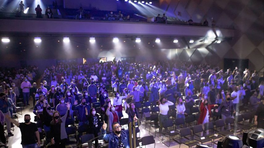 RoadShow une fé e negócios e aposta em experiência real para formar empreendedores