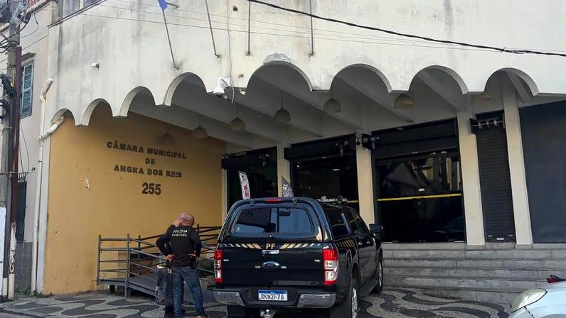 Mandados de busca e apreensão foram cumpridos em Angra, no Rio e em Juiz de Fora