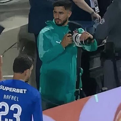 Pipa do Corinthians paralisa Palmeiras x São Paulo pelo Paulistão