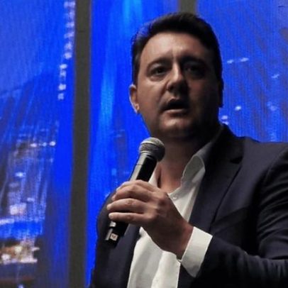 Ratinho Júnior perdeu prazo para ser vice de Flávio, diz Sóstenes