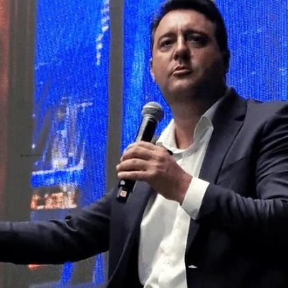Ratinho desiste de disputa por fragilidade nas disputas no Paraná